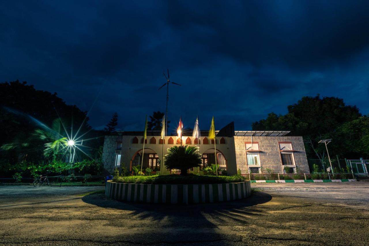 Kstdc Hotel Mayura Bhuvaneshwari Kamalapur ハンピ エクステリア 写真