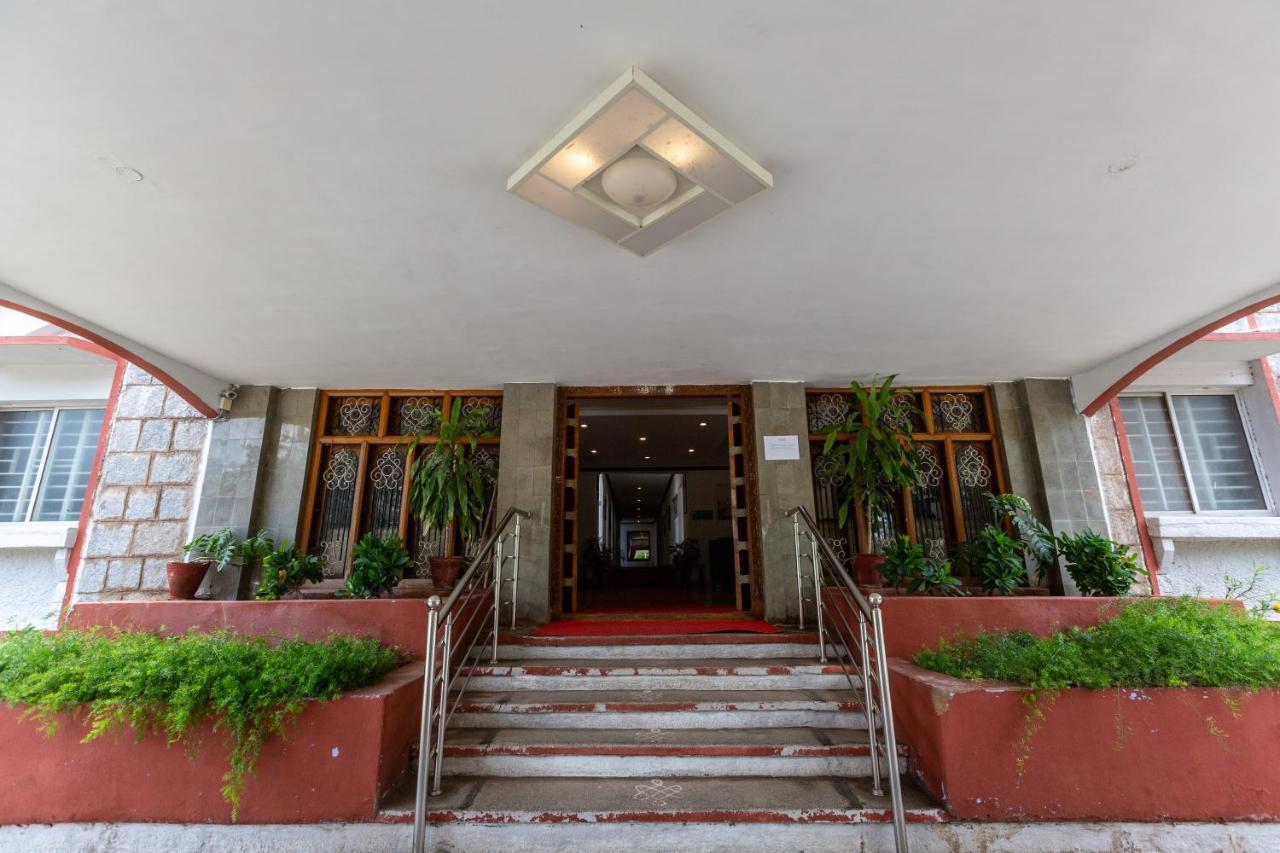 Kstdc Hotel Mayura Bhuvaneshwari Kamalapur ハンピ エクステリア 写真