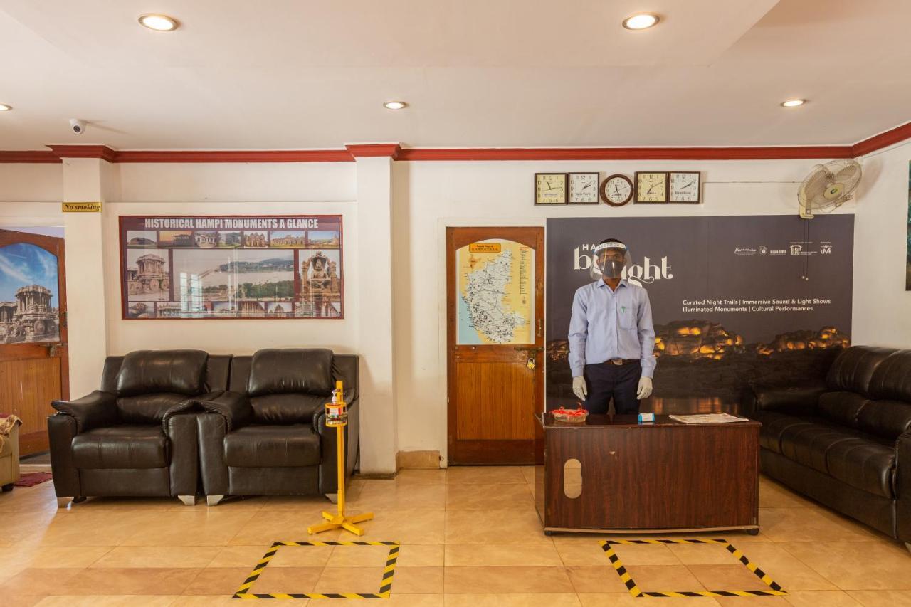 Kstdc Hotel Mayura Bhuvaneshwari Kamalapur ハンピ エクステリア 写真