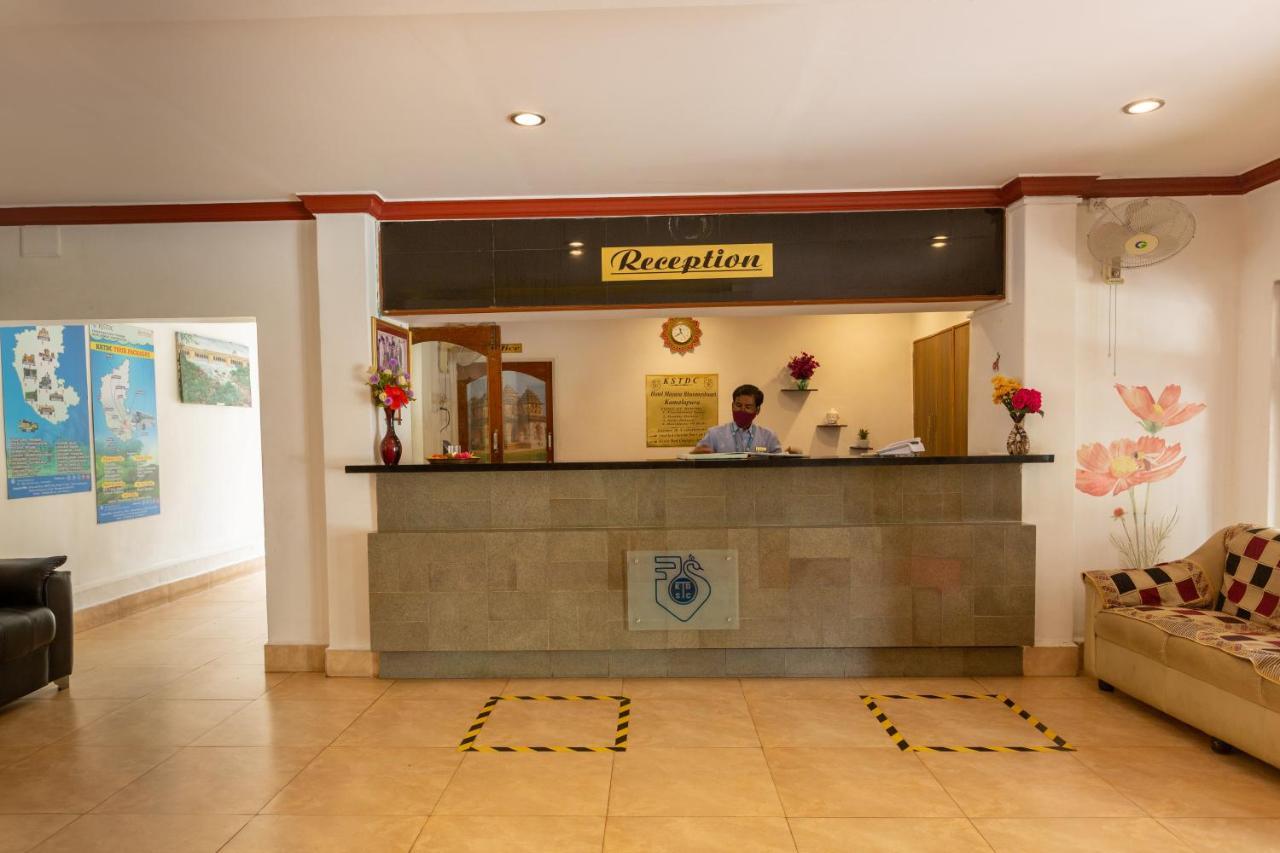 Kstdc Hotel Mayura Bhuvaneshwari Kamalapur ハンピ エクステリア 写真