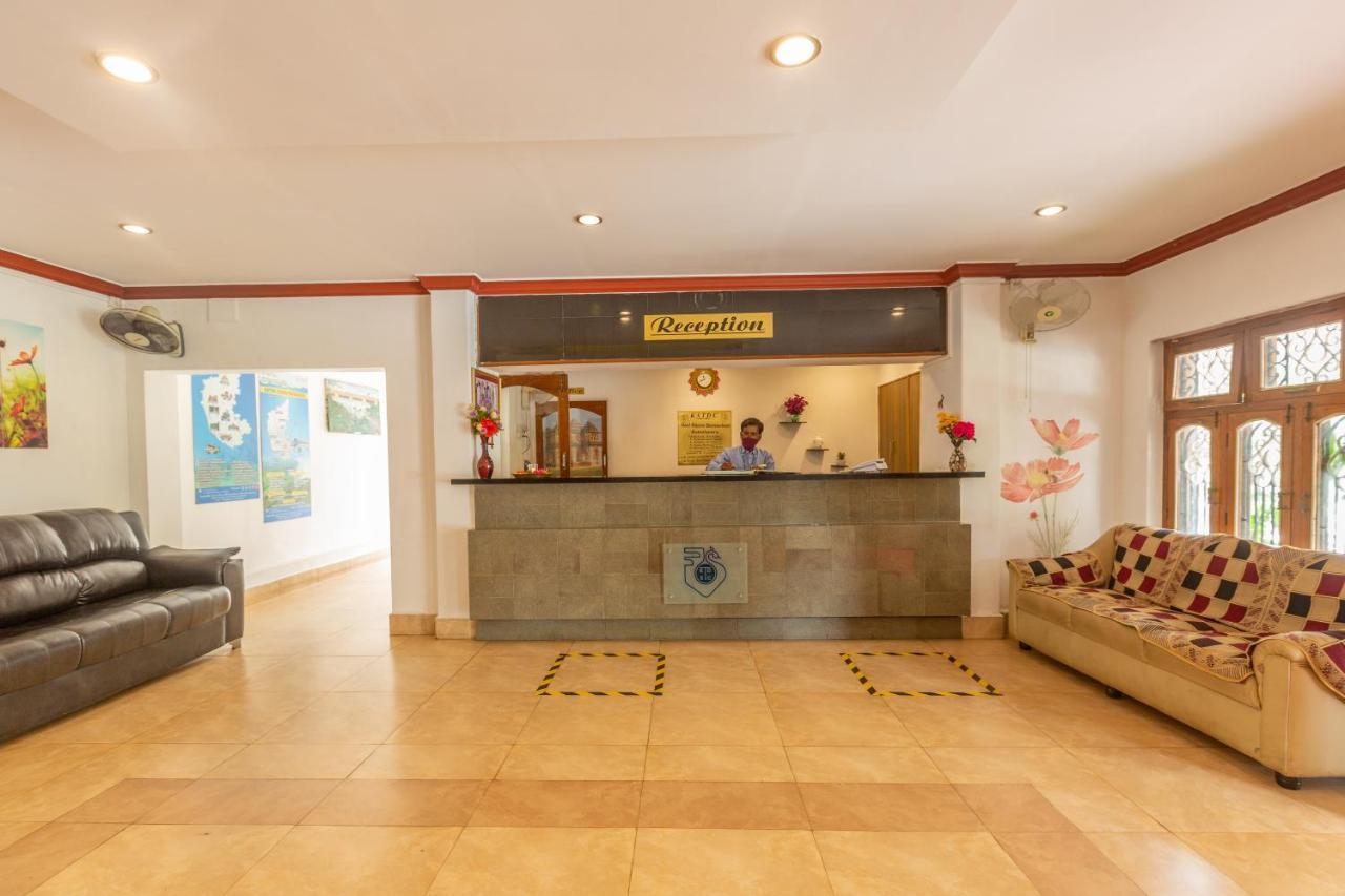 Kstdc Hotel Mayura Bhuvaneshwari Kamalapur ハンピ エクステリア 写真