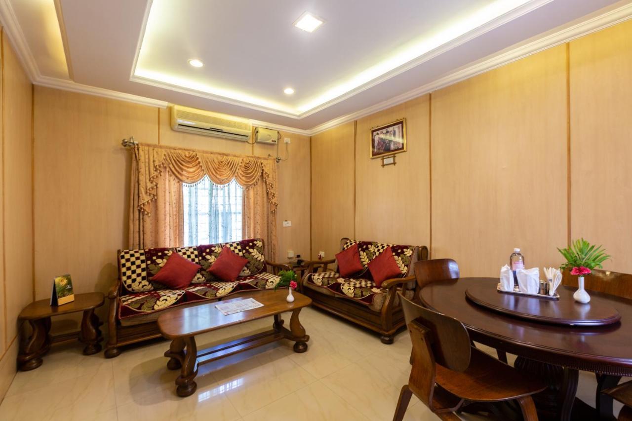 Kstdc Hotel Mayura Bhuvaneshwari Kamalapur ハンピ エクステリア 写真