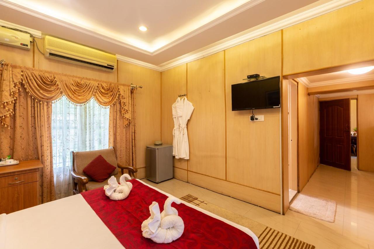 Kstdc Hotel Mayura Bhuvaneshwari Kamalapur ハンピ エクステリア 写真