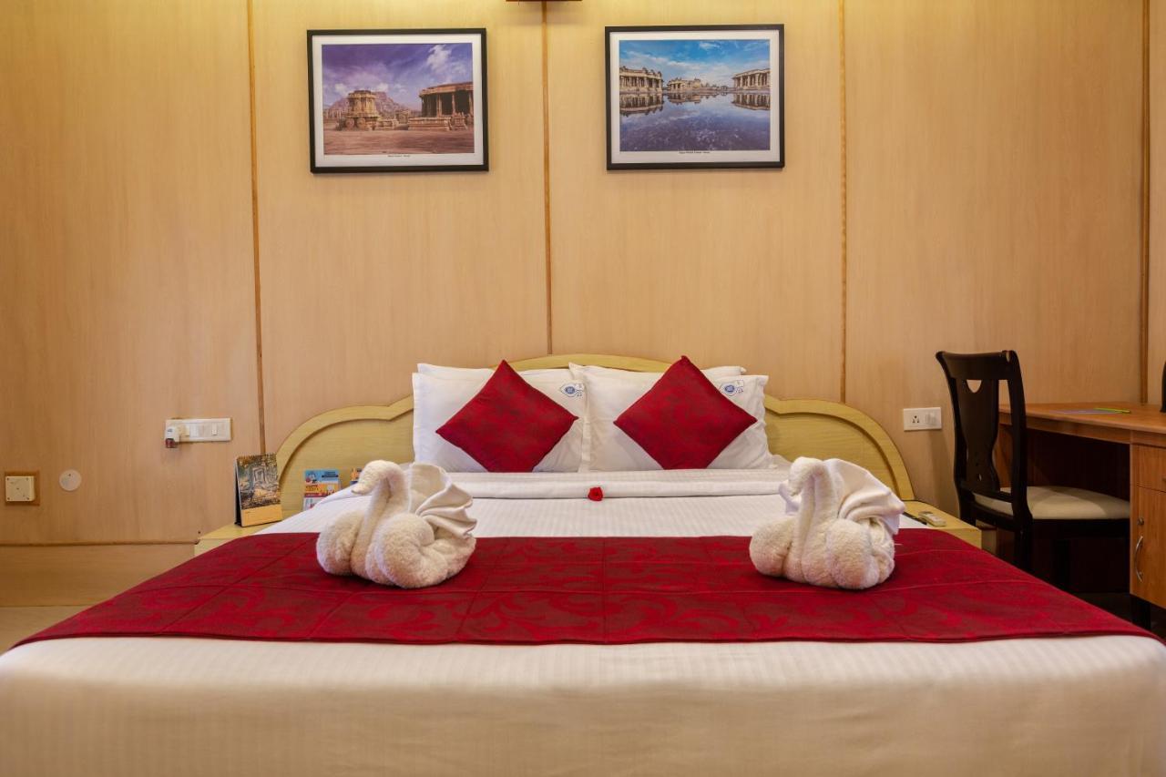 Kstdc Hotel Mayura Bhuvaneshwari Kamalapur ハンピ エクステリア 写真