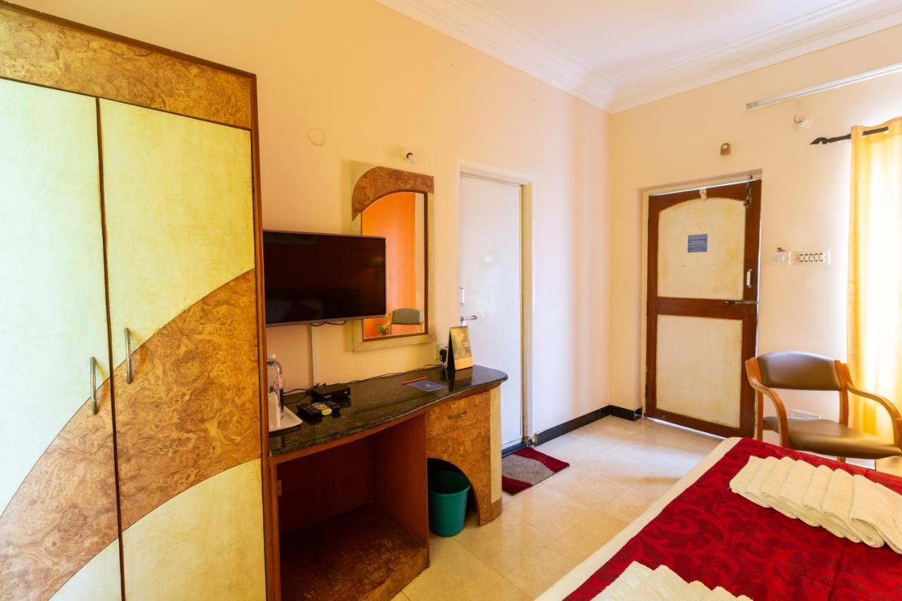 Kstdc Hotel Mayura Bhuvaneshwari Kamalapur ハンピ エクステリア 写真