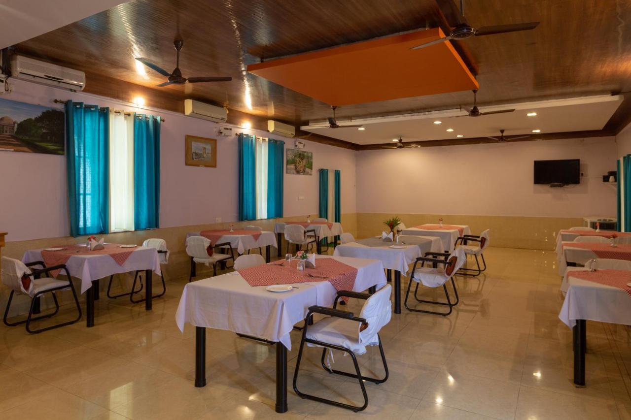 Kstdc Hotel Mayura Bhuvaneshwari Kamalapur ハンピ エクステリア 写真