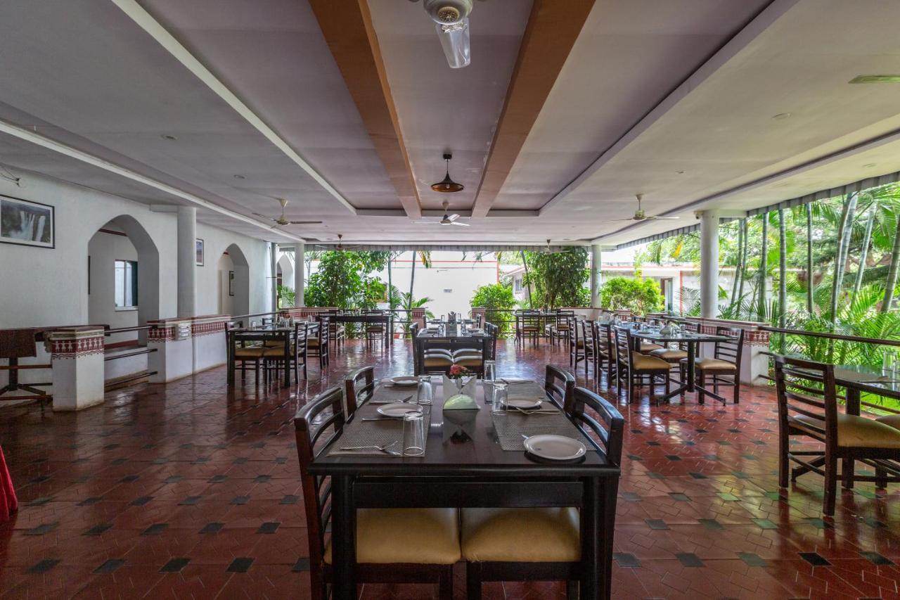 Kstdc Hotel Mayura Bhuvaneshwari Kamalapur ハンピ エクステリア 写真